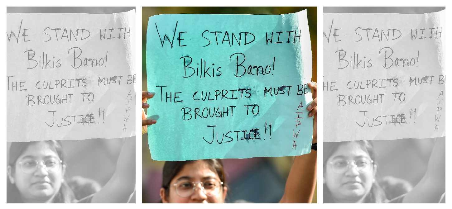 بلقیس معاملے کے مجرموں کی معافی کے خلاف بنگلورو میں مظاہرہ  کی تصویر۔ (فوٹو: پی ٹی آئی)